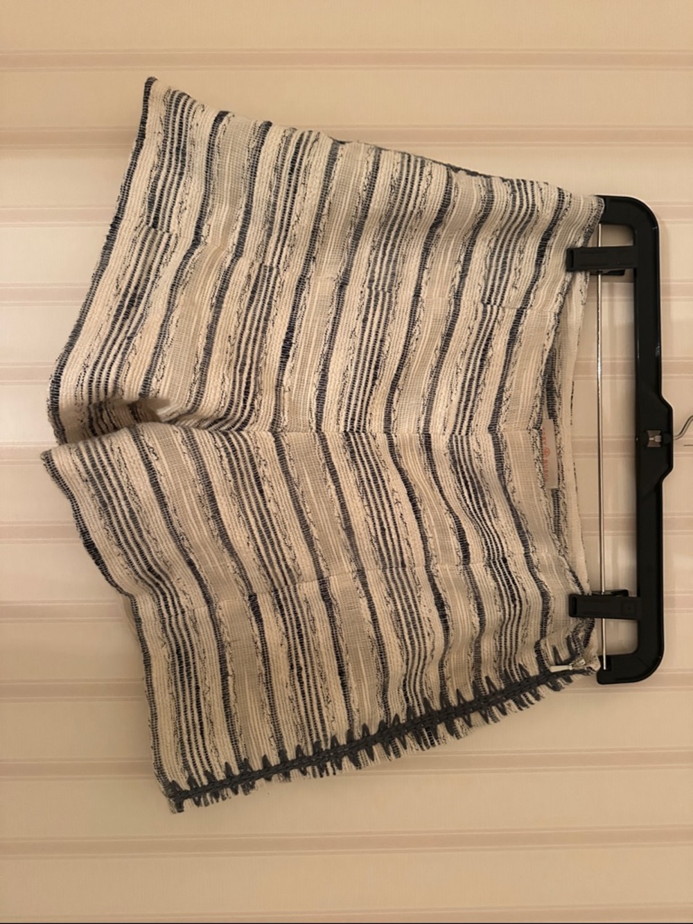 Tory Burch Striped short in Cream and Gray